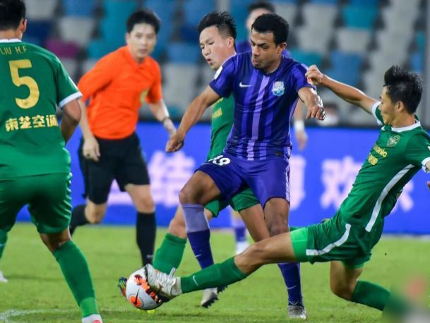 天津队战术混乱，失去竞技优势