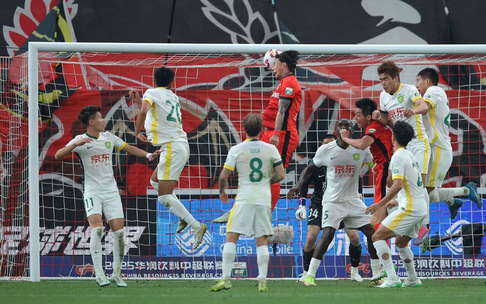 北京中赫国安力争击败山东鲁能，争取胜利的简单介绍